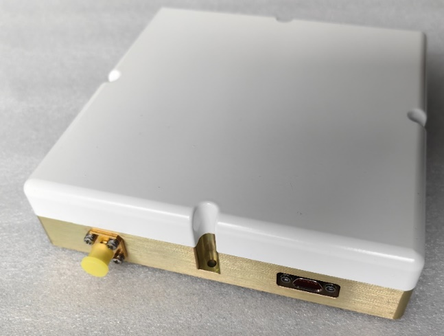 XDA130-4B1L1 - 4阵元抗干扰天线